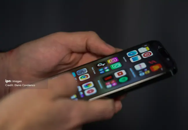 Женщине может грозить лишение родительских прав после трансляций в TikTok